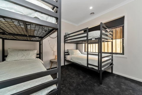 Brand New & Beautiful Rosebud Holiday Home - Foster Accommodation 4