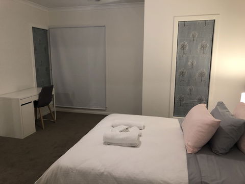 Apple House Tarneit North - Foster Accommodation 4