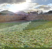 Apple House Tarneit North