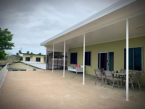 Holiday Rental Huge House With Beach Views - Foster Accommodation 4