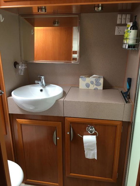 Luxury Caravan - Foster Accommodation 1