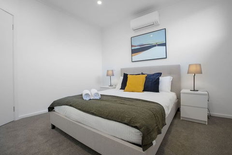 Trendy Sweet Home In Blackburn South - Foster Accommodation 6