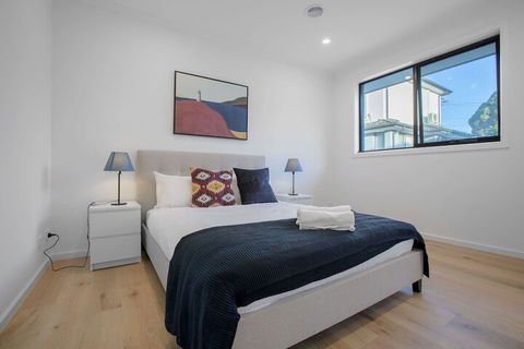 Trendy Sweet Home In Blackburn South - Foster Accommodation 4