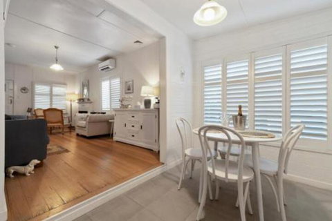 Amber Cottage Luxury Seaside Retreat With Outdoor Spa! - Foster Accommodation 5