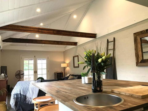 YSG The Edward Townhouse 151 Walk To Town - Foster Accommodation 1