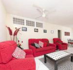 Carinya Gardens 15 - Foster Accommodation