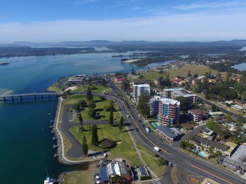 Lakeside Flats 1 - Foster Accommodation 7