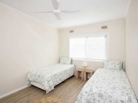 Lakeside Flats 1 - Foster Accommodation 6