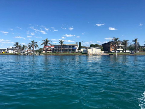Lakeside Flats 5 - Foster Accommodation 2