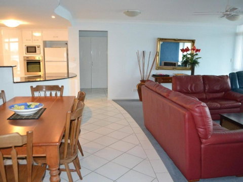 Solaire 5 - Foster Accommodation 1