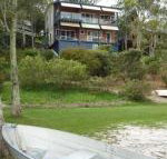 Green Point Lakehouse - Foster Accommodation