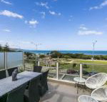 WATERFRONT THREE in the heart of Lorne - Foster Accommodation