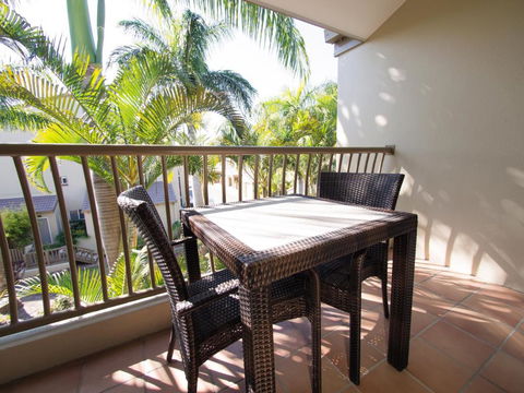 Apartments At 2 Landsborough - Foster Accommodation 3