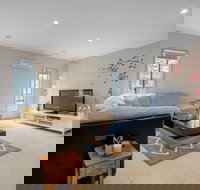 Gorgeous 4BR Home in Point Cook - Foster Accommodation