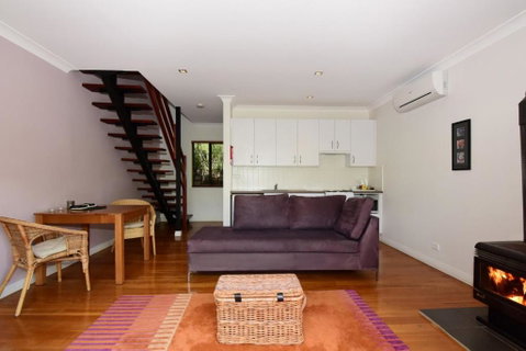 Cloudsong Chalet 2 Close To The Village Centre! - Foster Accommodation 4