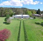 Rivermist Luxury 6 bedrooms  6 bathrooms - Foster Accommodation