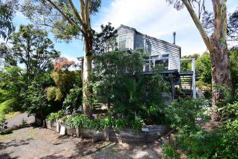 Treetops Newly Renovated In The Village! - Foster Accommodation 4