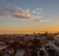 107light Filled Cozy Apt in the Heart of St. Kilda - Foster Accommodation