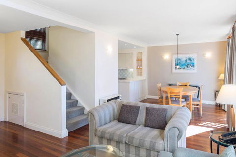 Apartments At 15 Thompsons - Foster Accommodation 4