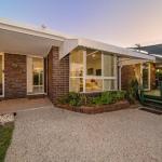 Woorim Secluded Palms Cottage - Foster Accommodation 0