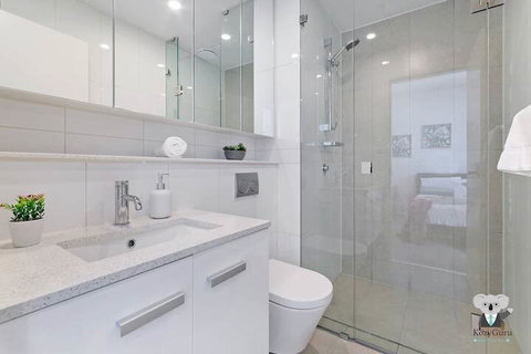 SouthWest LIVERPOOL Amazing View 2Bed APT NLP100A - Foster Accommodation 4