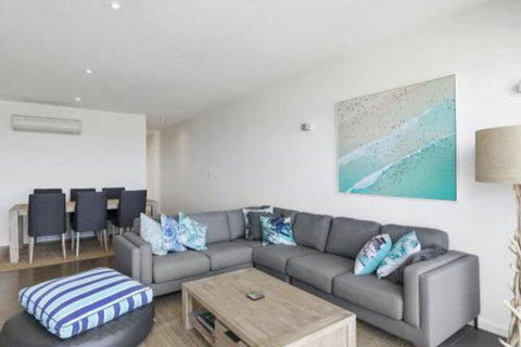 WATERFRONT SEVEN In The Heart Of Lorne - Foster Accommodation 7