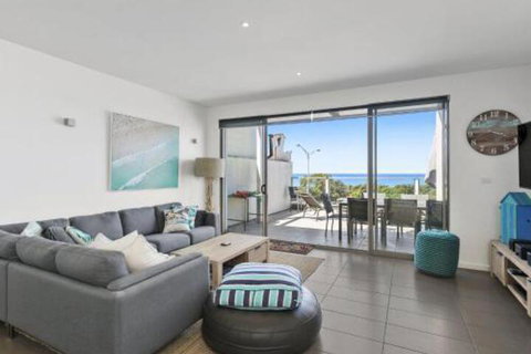 WATERFRONT SEVEN In The Heart Of Lorne - Foster Accommodation 0