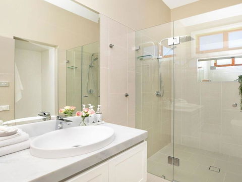 Advilla Stylish Charming & Central Location - Foster Accommodation 6