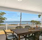 Bellevue overlooking serene Lake Woolumboola - Foster Accommodation