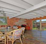 Benvenue resort style with pool - Foster Accommodation