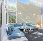 Bowery Beach House spacious family accommodation - Foster Accommodation