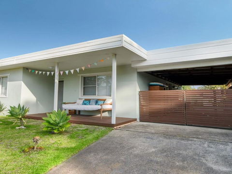 Callala Dreaming Mid Century Beach House - Foster Accommodation 2