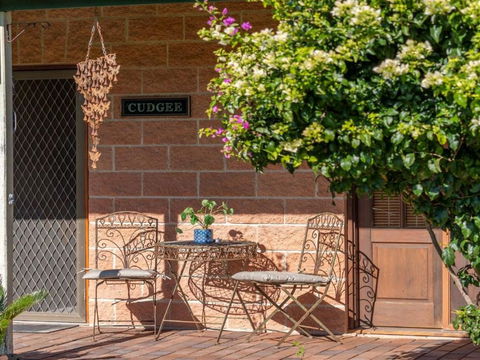 Cudgee Quaint Cottage With Separate Cabin - Foster Accommodation 5