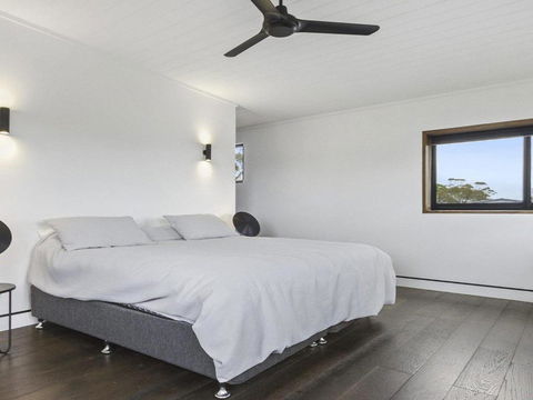 Horizons At Currarong Architecturally Designed Beach House - Foster Accommodation 2