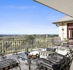 Kilburn views as far as the eyes can see - Foster Accommodation