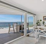 Rainbows End soaring views north to Gerroa - Foster Accommodation