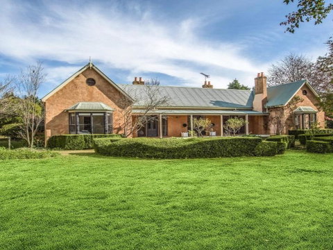 Sutton Downs Renovated Country Home On 100 Acres - Foster Accommodation 2