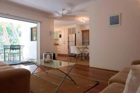 Absolute Beachfront Mooloolaba - Foster Accommodation 4