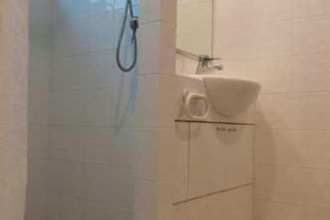 Absolute Beachfront Mooloolaba - Foster Accommodation 7