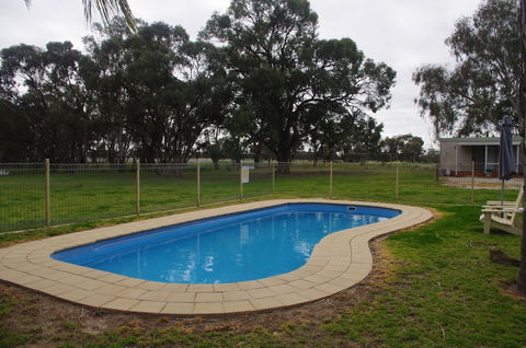 Deniliquin Pioneer Tourist Park - Foster Accommodation 5