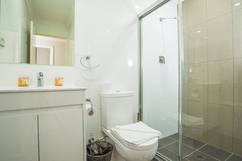 Peaceful 2kingbed Rootyhill Townhouse Near Station - Foster Accommodation 6