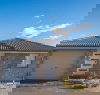 Peaceful 2kingbed Rootyhill Townhouse Near Station - Foster Accommodation