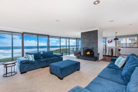 Iluka Perched On East Beach - Foster Accommodation 0