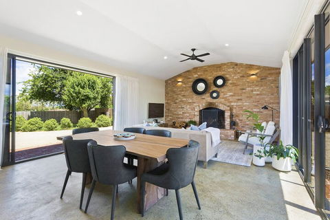 Embracing Evandale - Foster Accommodation 5