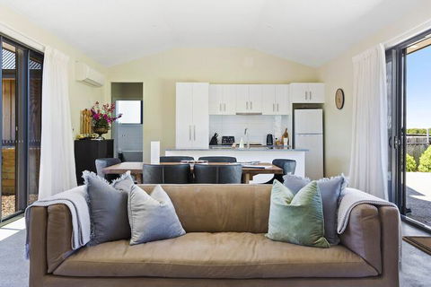 Embracing Evandale - Foster Accommodation 6