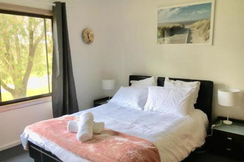 Tree Of Love Farm Stay - Foster Accommodation 0
