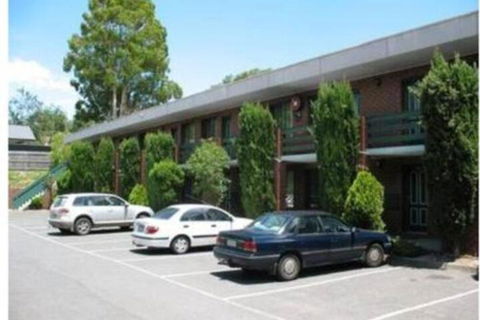 Classic Queen Room 2 In Oakleigh - Foster Accommodation 3