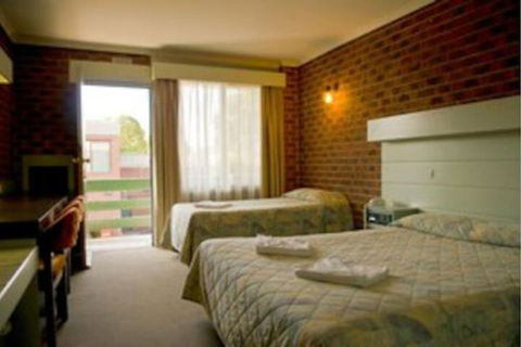 Classic Twin Bed Room 2 In Oakleigh - Foster Accommodation 0