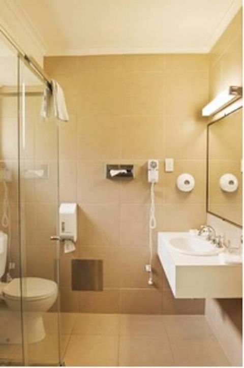 Classic Twin Bed Room 1 In Oakleigh - Foster Accommodation 4