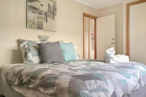 Rye 6 Carpark Walk To Shops Beach Wine Wifi & Netflix - Foster Accommodation 4